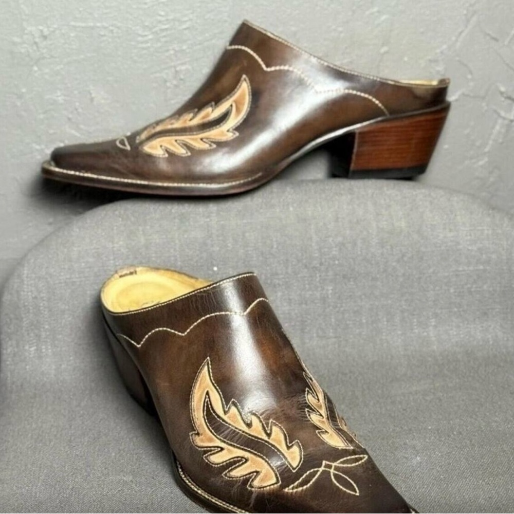 Charlie 1 Horse made by Lucchese Mule Boots size 9.5